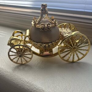 Cinderella Carriage Bluetooth Speaker